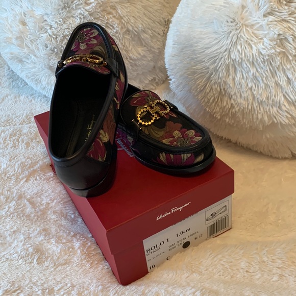 Women’s Ferragamo Rolo T loafer size 10 Floral burgundy black gray with brass - Picture 2 of 6